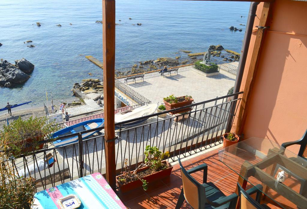 Teocle Beach Rooms Giardini-Naxos Zewnętrze zdjęcie