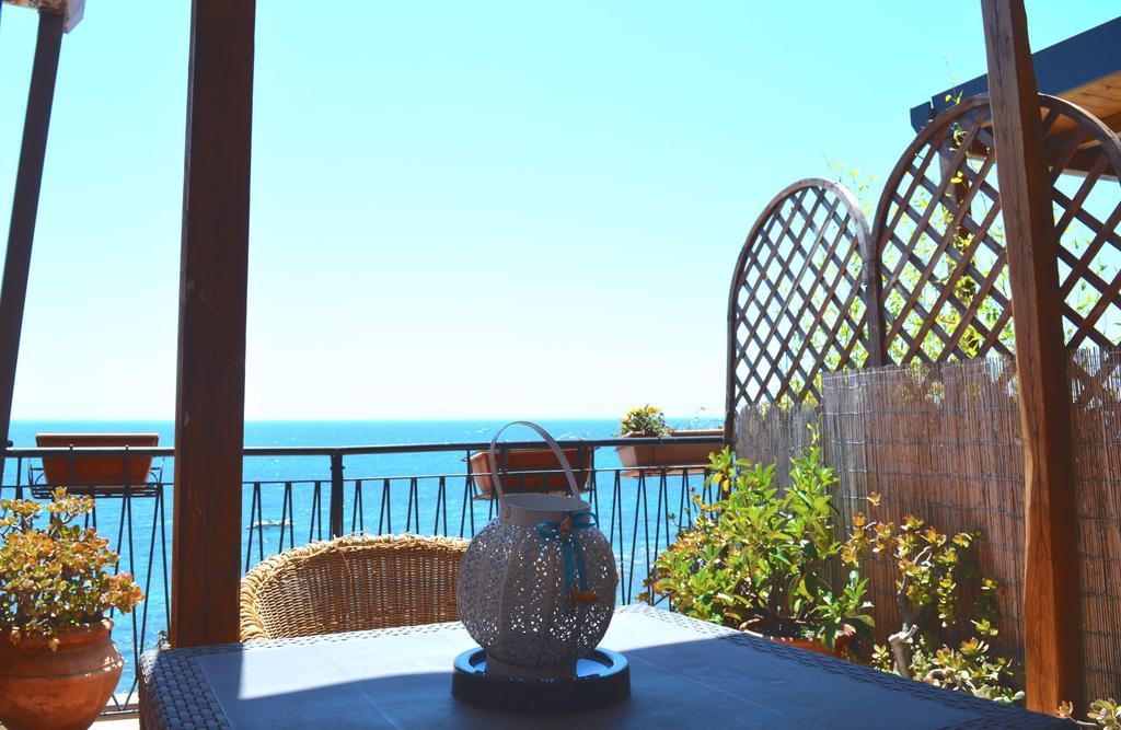 Teocle Beach Rooms Giardini-Naxos Zewnętrze zdjęcie